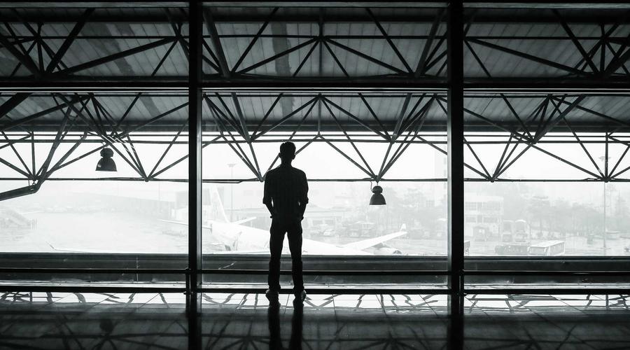 Gece 03.17’de Ofisteyim: Management Faciasından Kurtuluş Güncesi